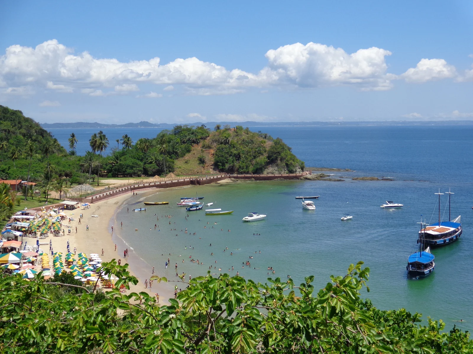 Vista superior Ilha dos Frades.jpg