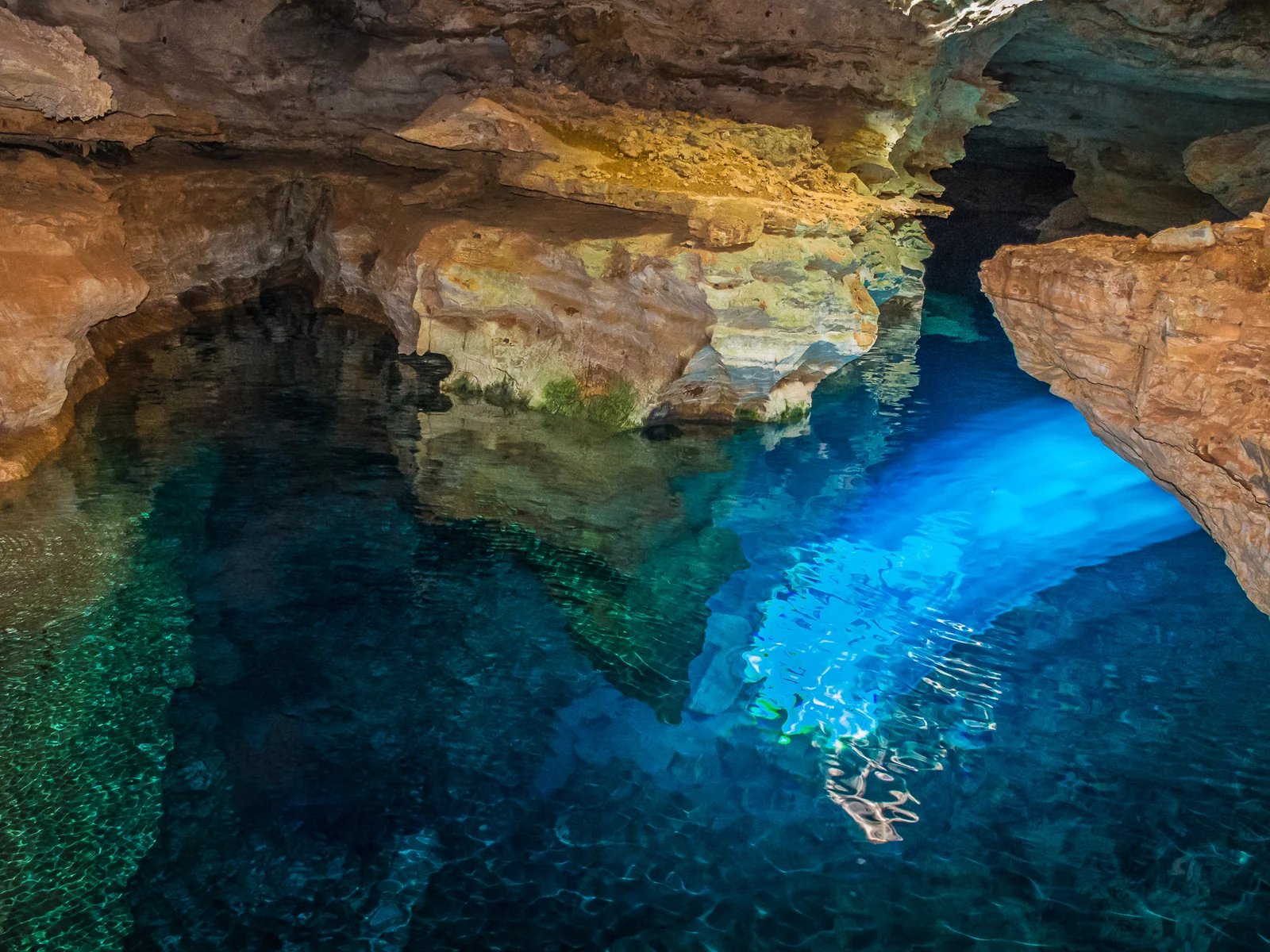 Poço Azul - Chapada Diamantina - BA.jpg