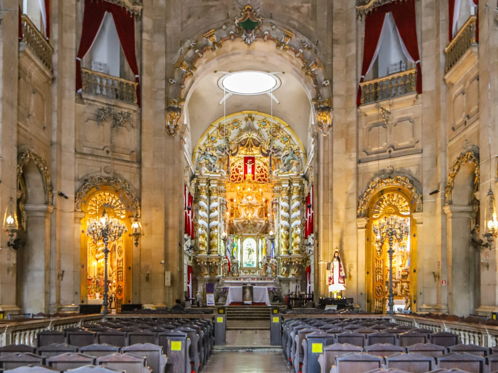 Igreja de Nossa Senhora da Conceição da Praia 2019-0619.jpg