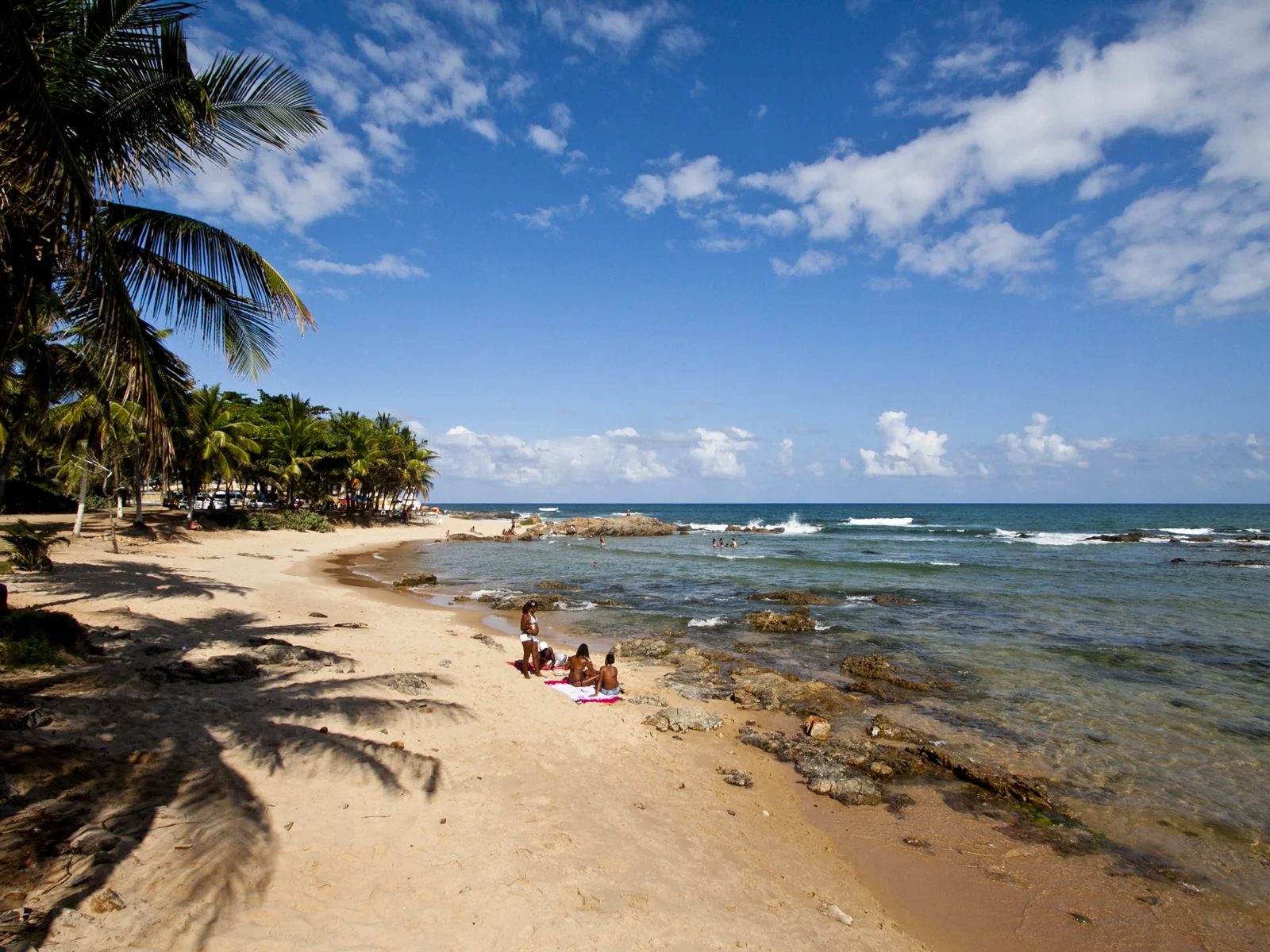 Praia em Itapuã.jpg