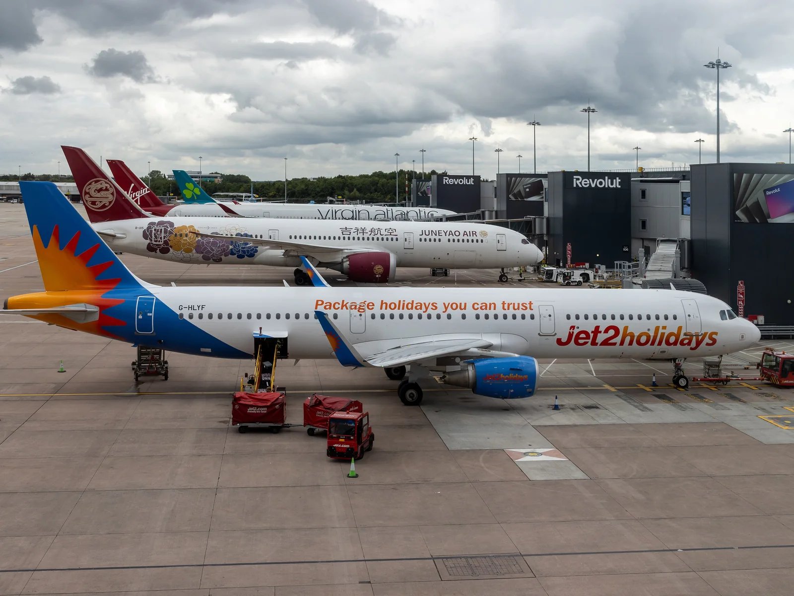 At Salvador, Bahia 2025 011 - Aircraft at Manchester Airport.jpg