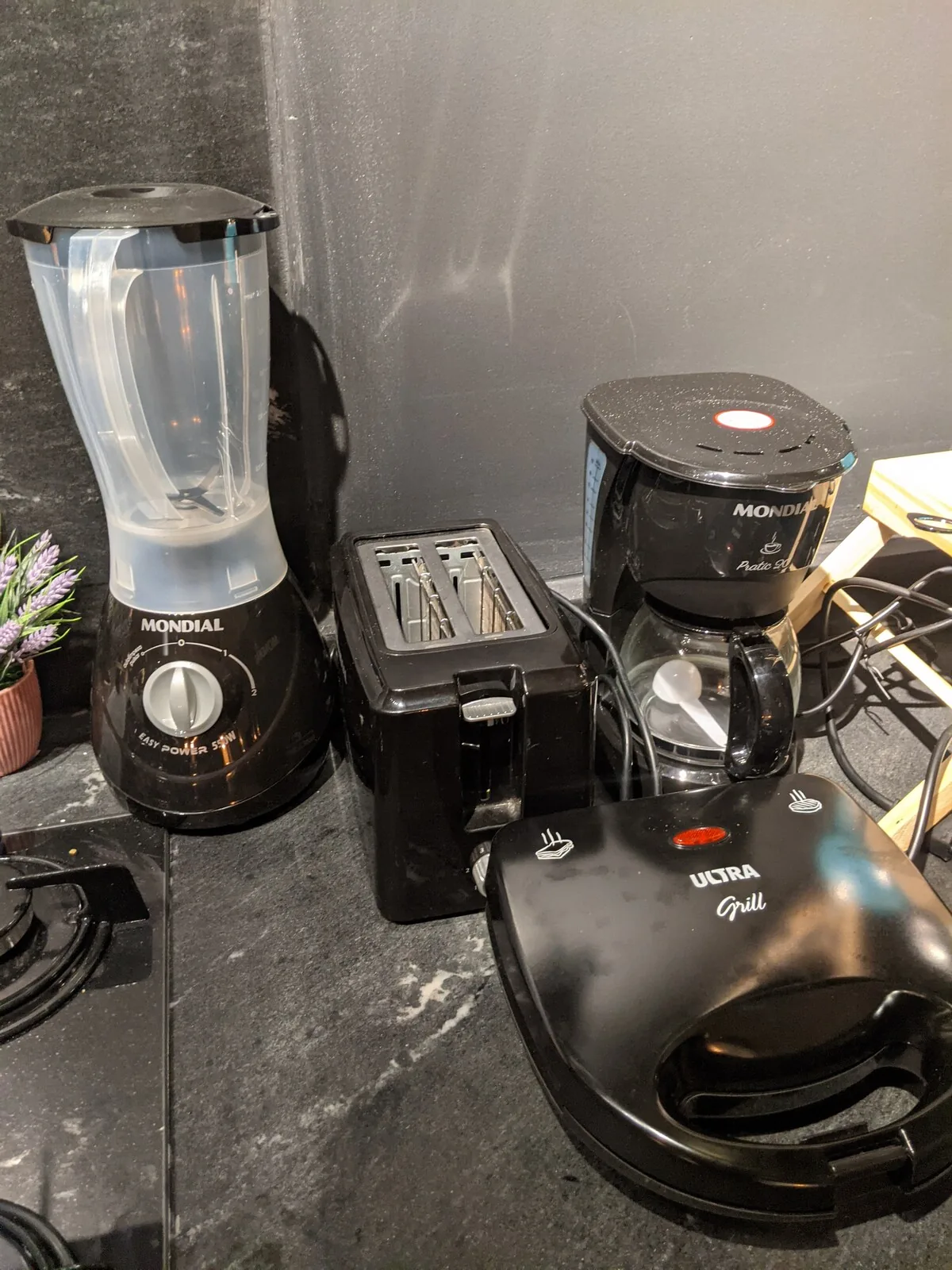 Eletrodomésticos — Penthouse Jacuzzi ao Lado do Elevador, Salvador, Bahia